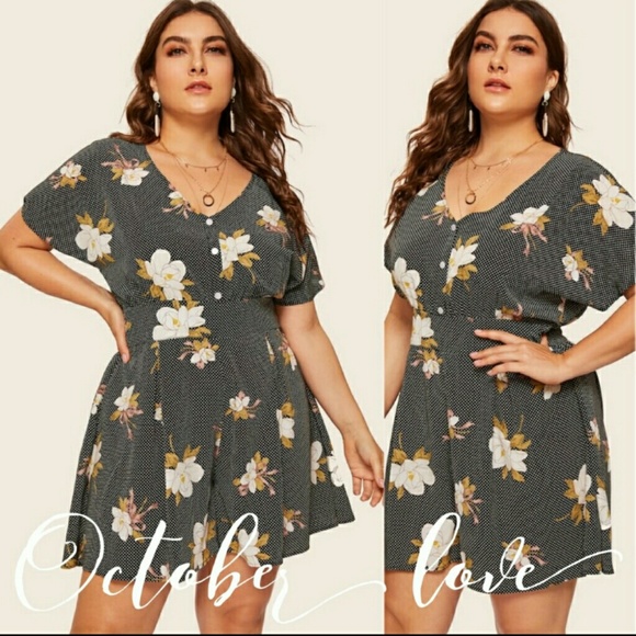 Black w/White Polka Dots & Flowers Romper 4X - Picture 2 of 3